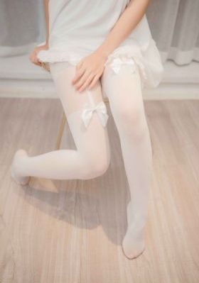 国产蜜臀AV无码金桔视频_十万网红美女美酱